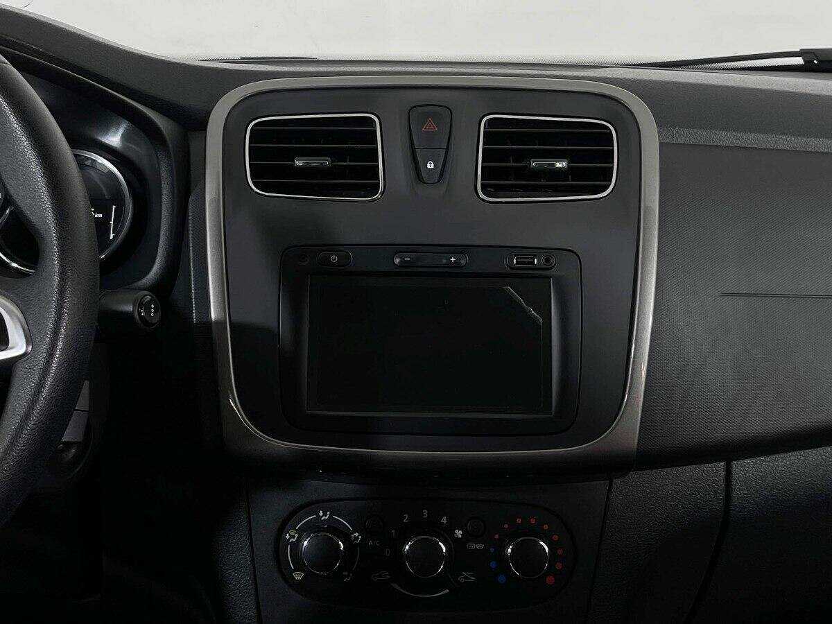 Купить Renault Logan с пробегом. Фото: #10