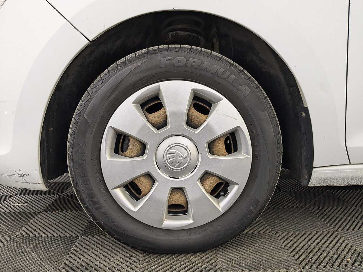 Купить Skoda Rapid с пробегом. Фото: #11