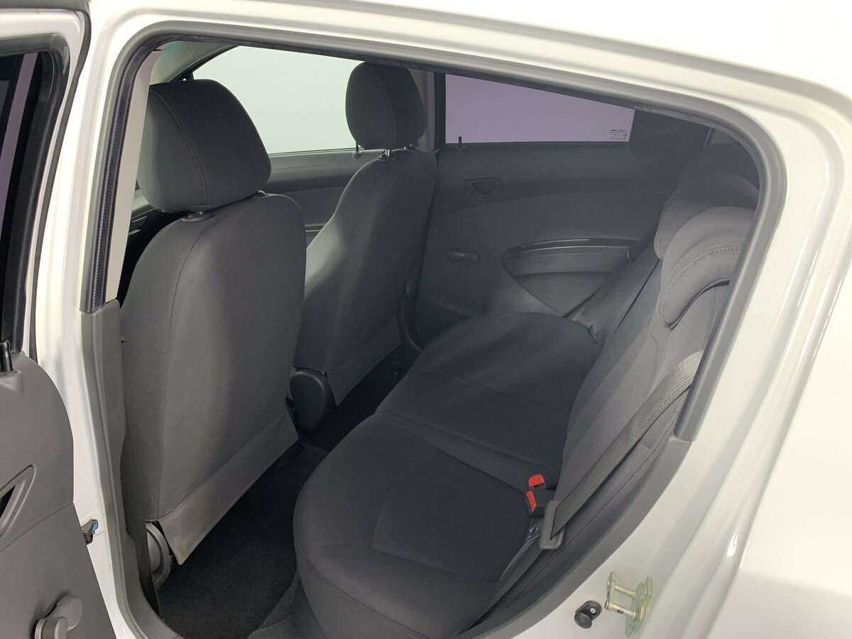 Купить Chevrolet Spark с пробегом. Фото: #9