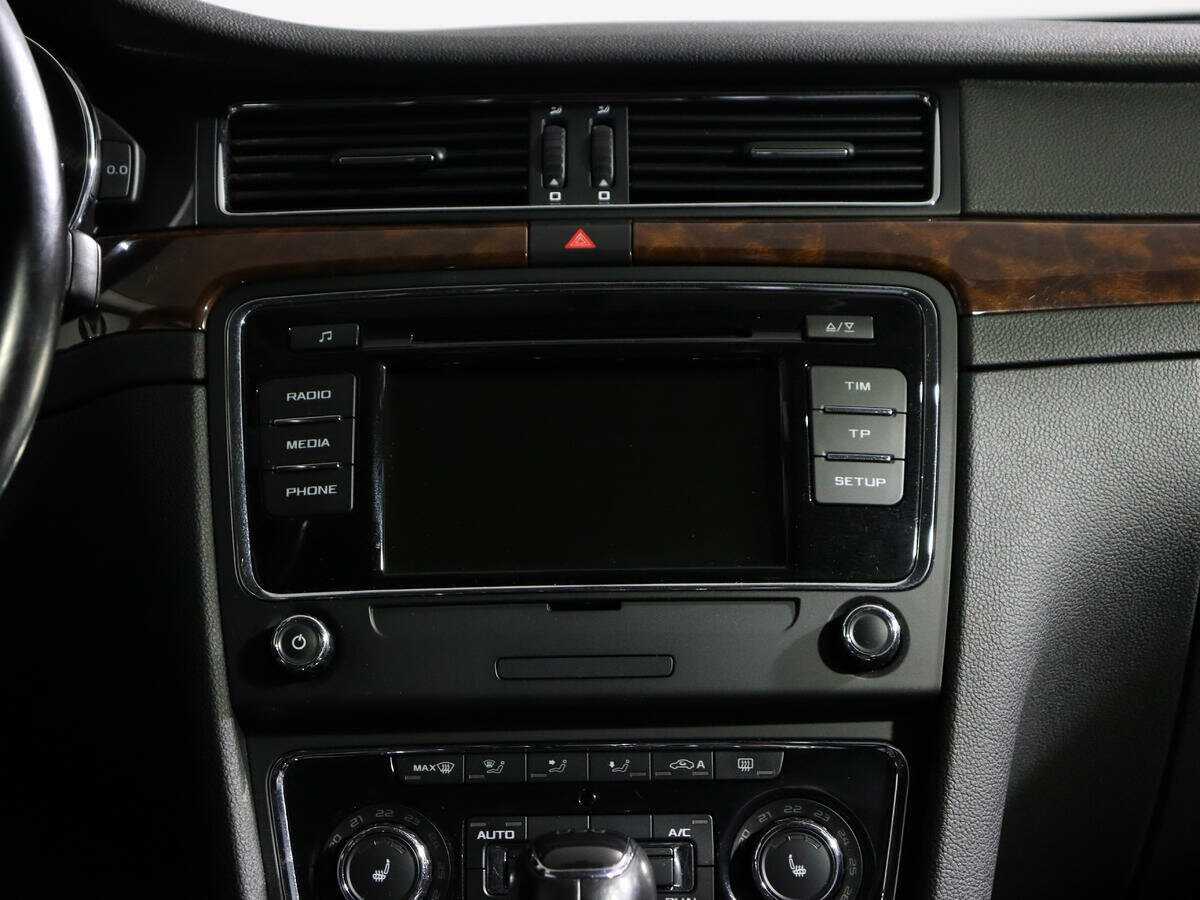 Купить Skoda Superb с пробегом. Фото: #12