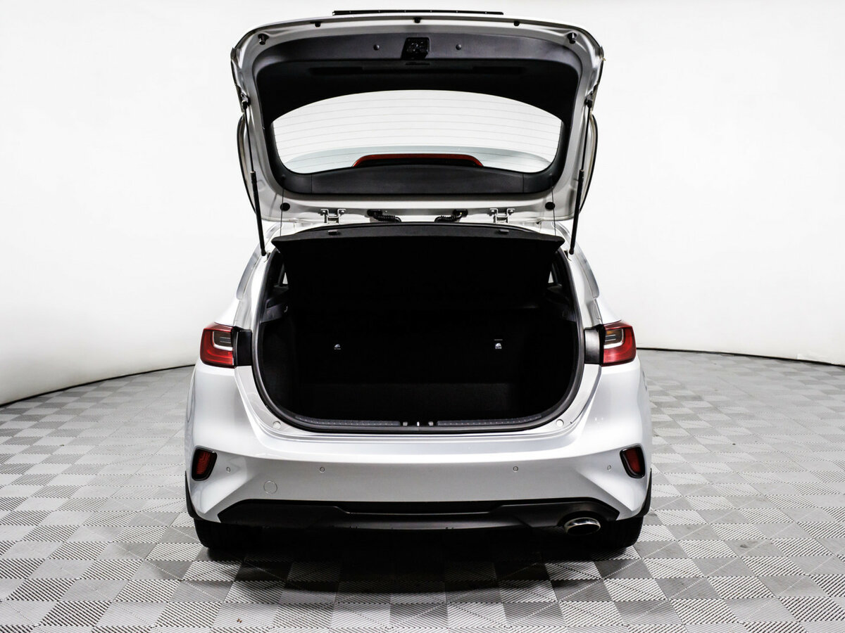 Купить Kia Ceed с пробегом. Фото: #13