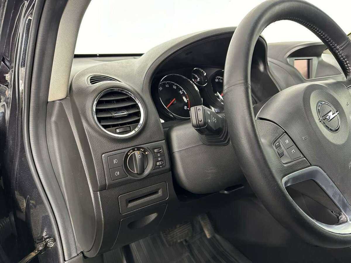 Купить Opel Antara с пробегом. Фото: #8