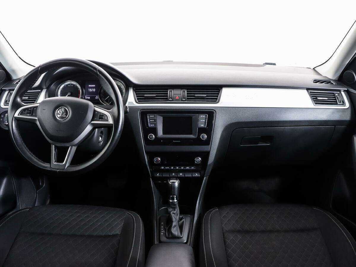 Купить Skoda Rapid с пробегом. Фото: #9