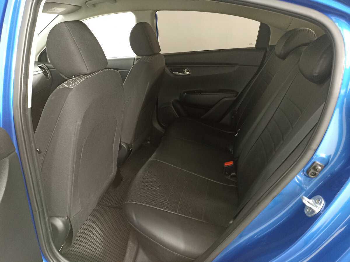 Купить Kia Rio с пробегом. Фото: #11