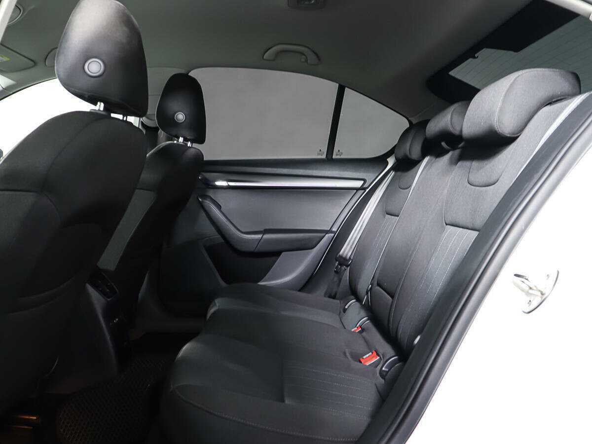 Купить Skoda Octavia с пробегом. Фото: #9