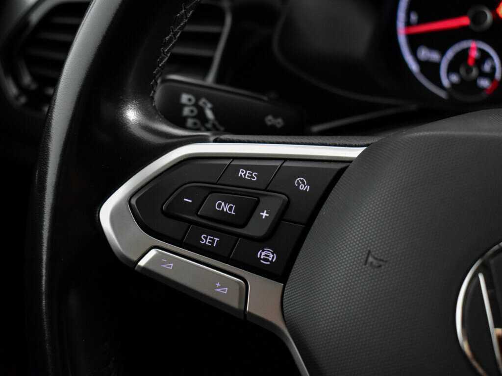 Купить Volkswagen Polo с пробегом. Фото: #18