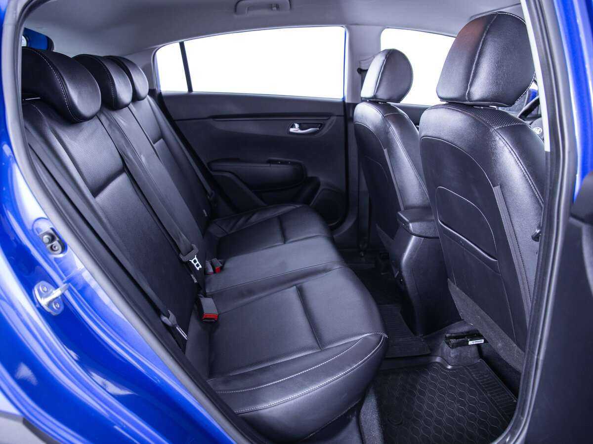 Купить Kia Rio с пробегом. Фото: #8