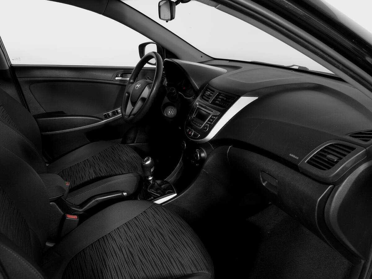 Купить Hyundai Solaris с пробегом. Фото: #8