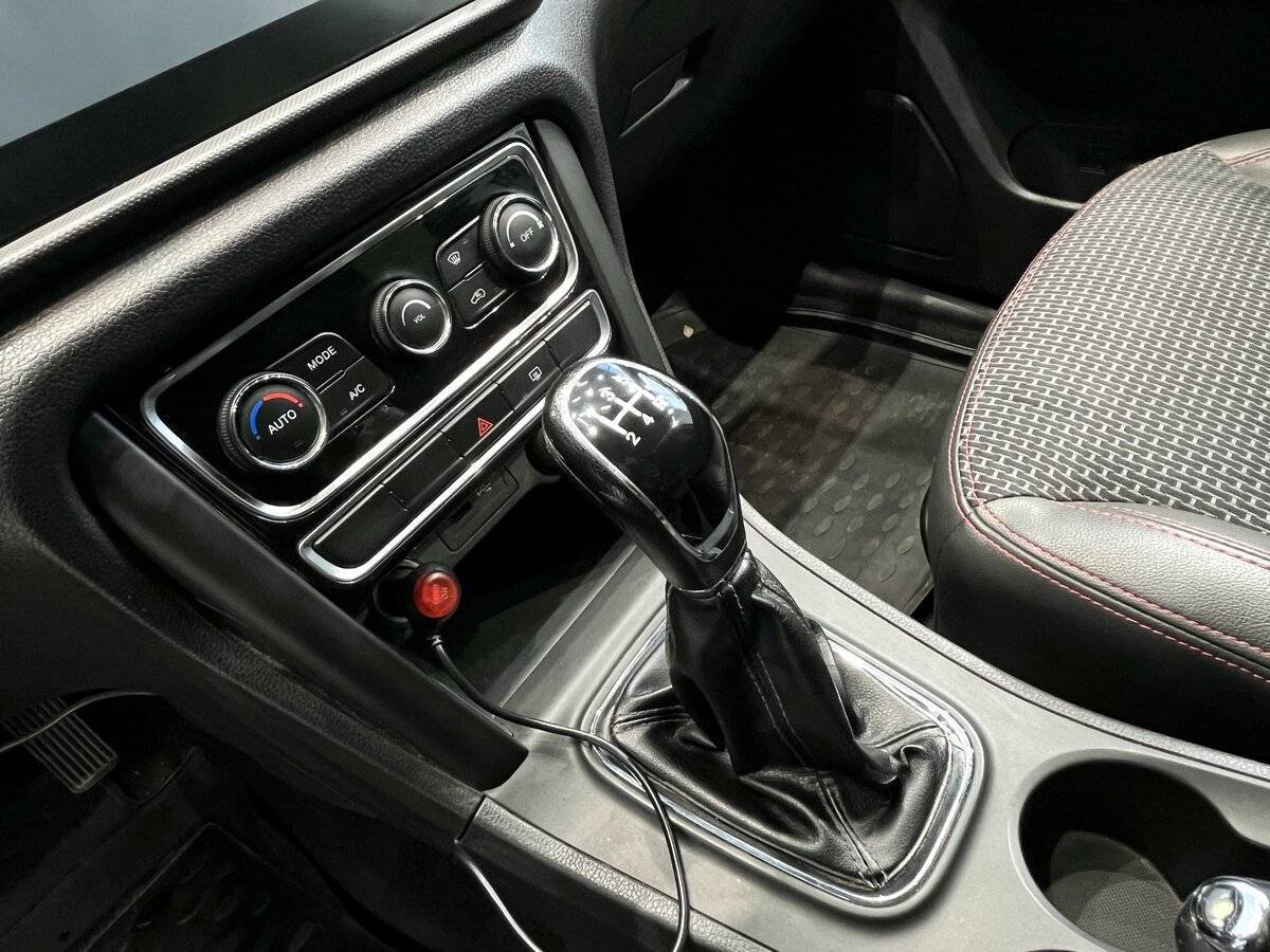 Купить Chery Tiggo 3 с пробегом. Фото: #20