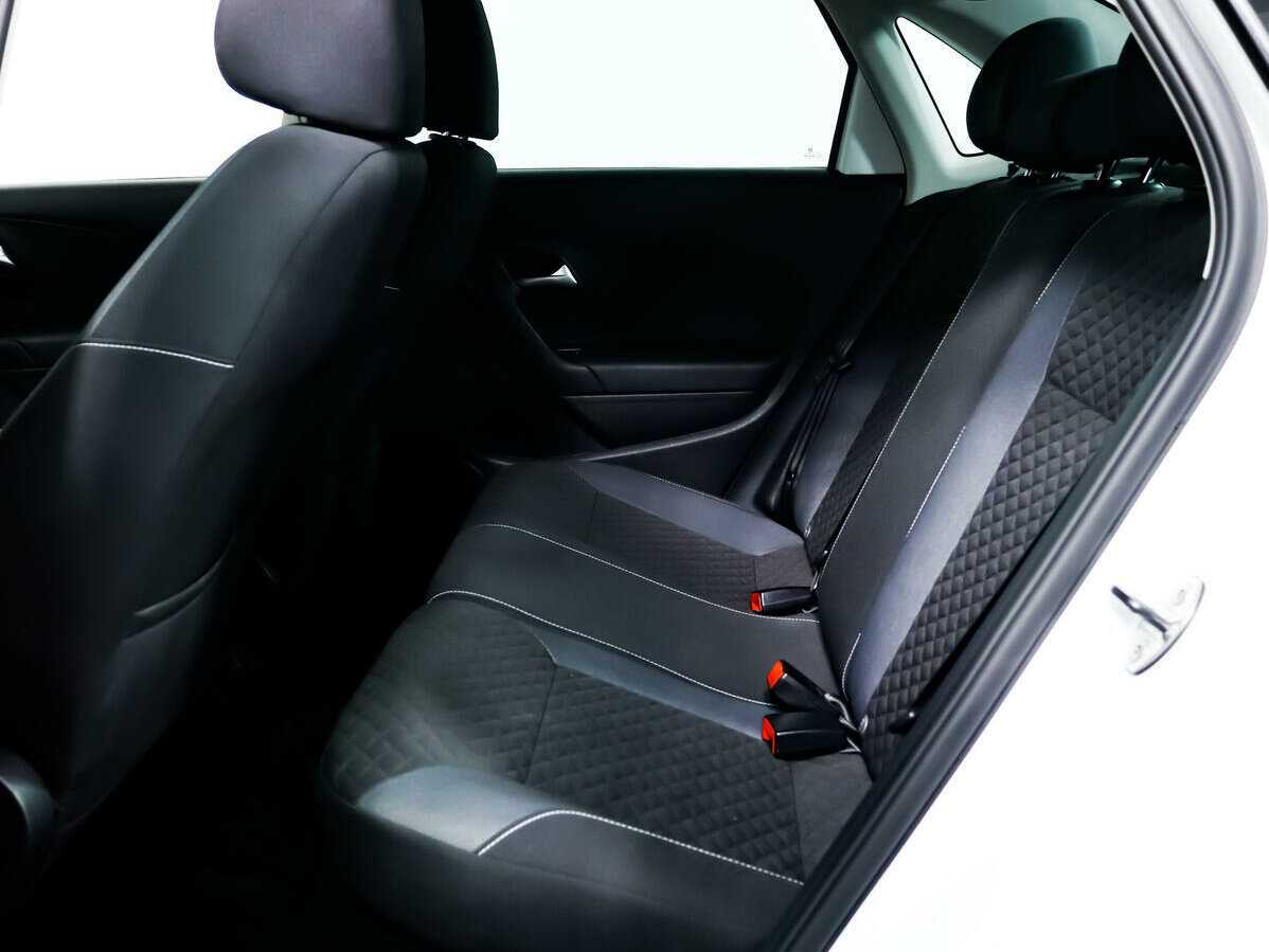 Купить Volkswagen Polo с пробегом. Фото: #11