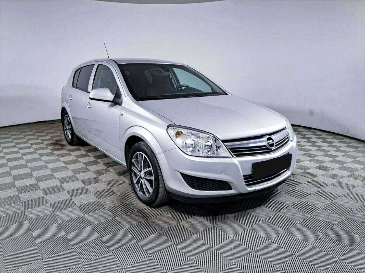 Купить Opel Astra с пробегом. Фото: #2