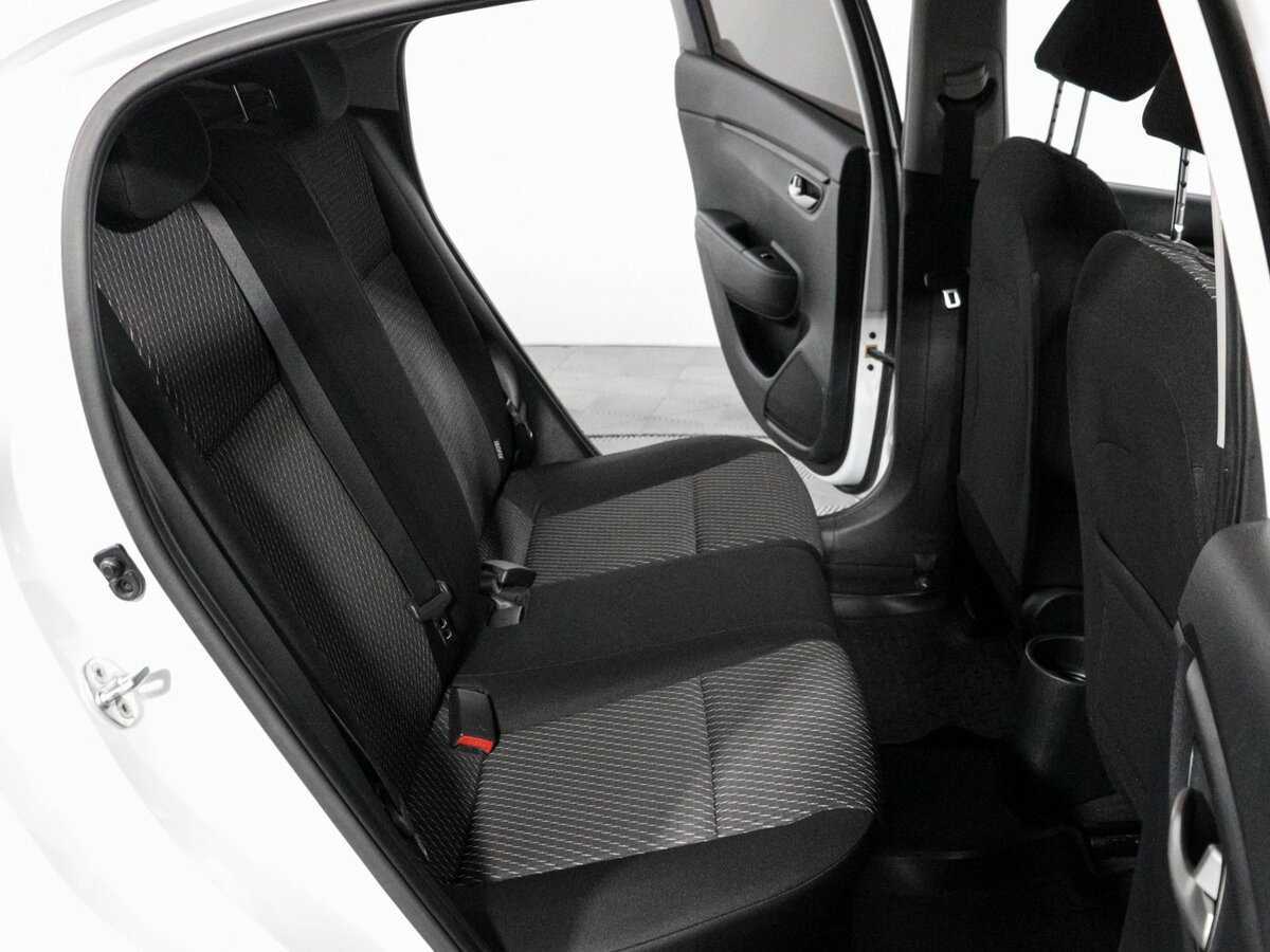 Купить Kia Rio с пробегом. Фото: #11