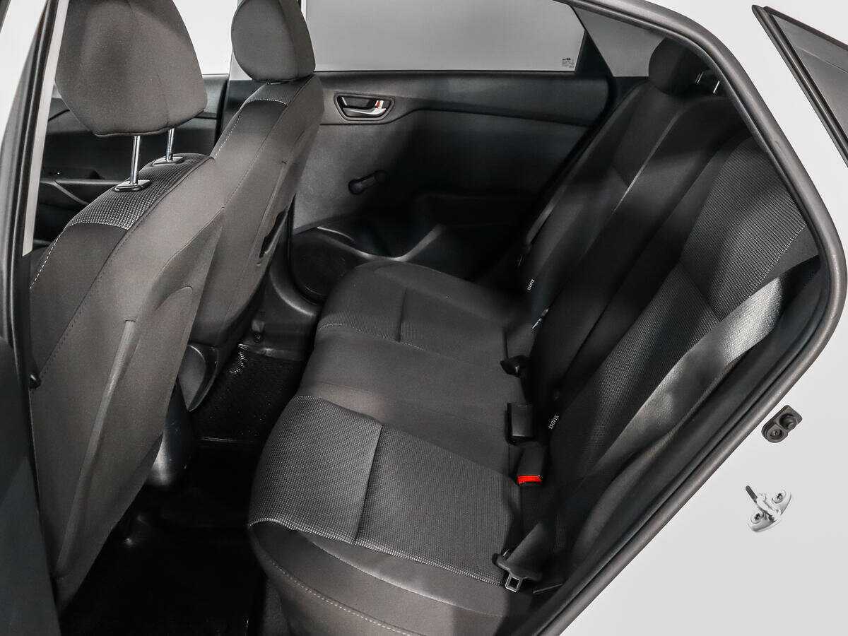 Купить Hyundai Solaris с пробегом. Фото: #9