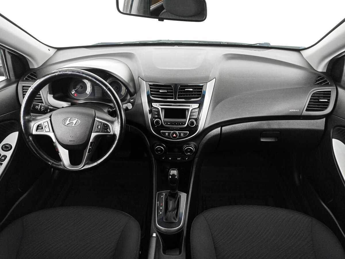 Купить Hyundai Solaris с пробегом. Фото: #10
