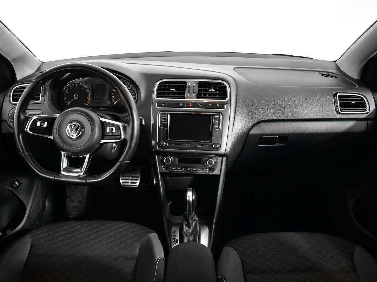 Купить Volkswagen Polo с пробегом. Фото: #11