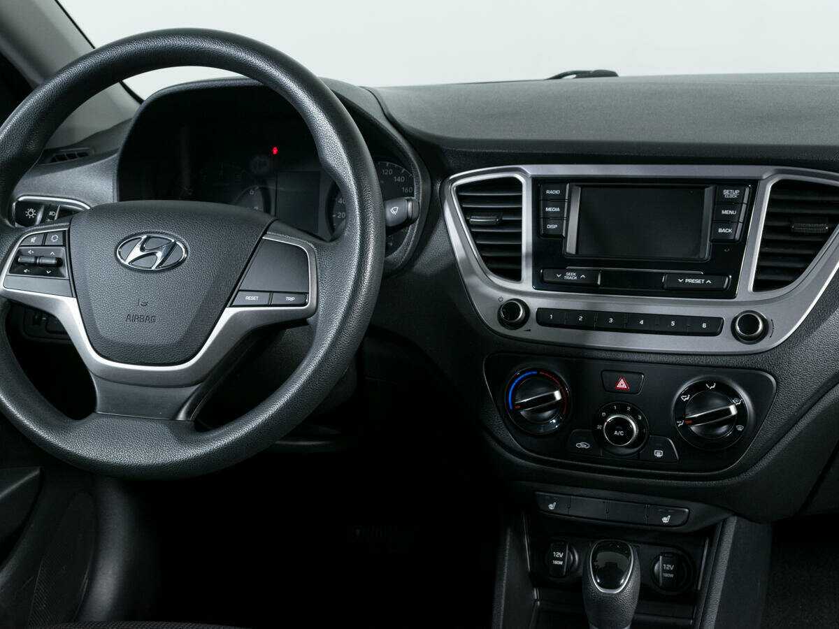 Купить Hyundai Solaris с пробегом. Фото: #8