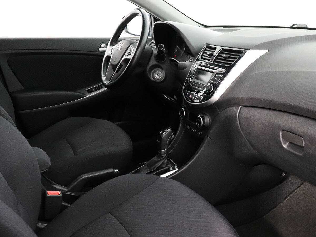 Купить Hyundai Solaris с пробегом. Фото: #8