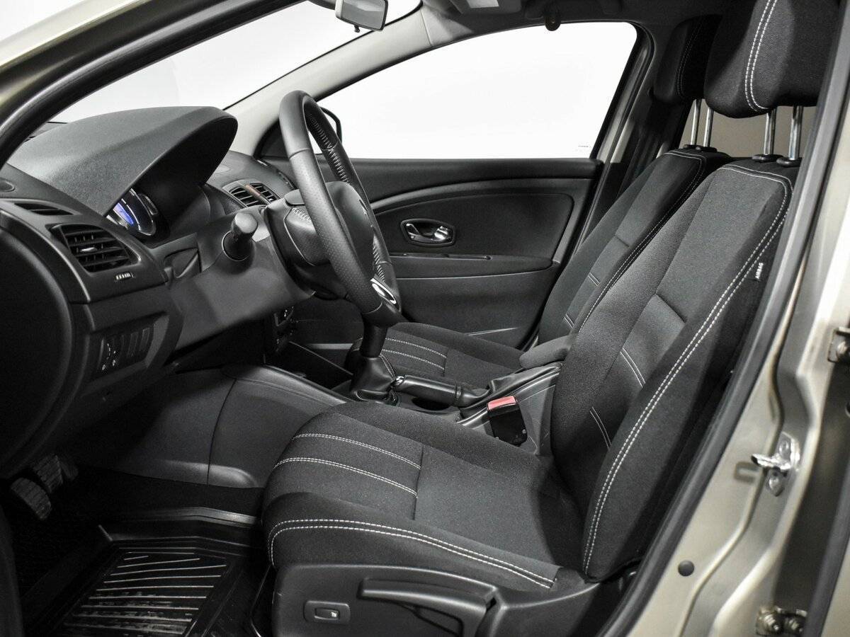 Купить Renault Fluence с пробегом. Фото: #8