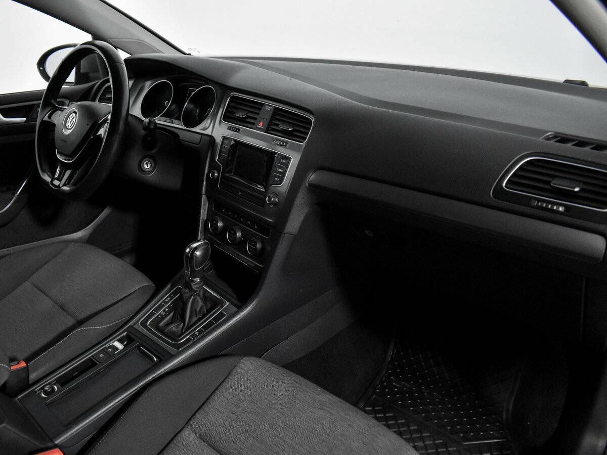 Купить Volkswagen Golf с пробегом. Фото: #13