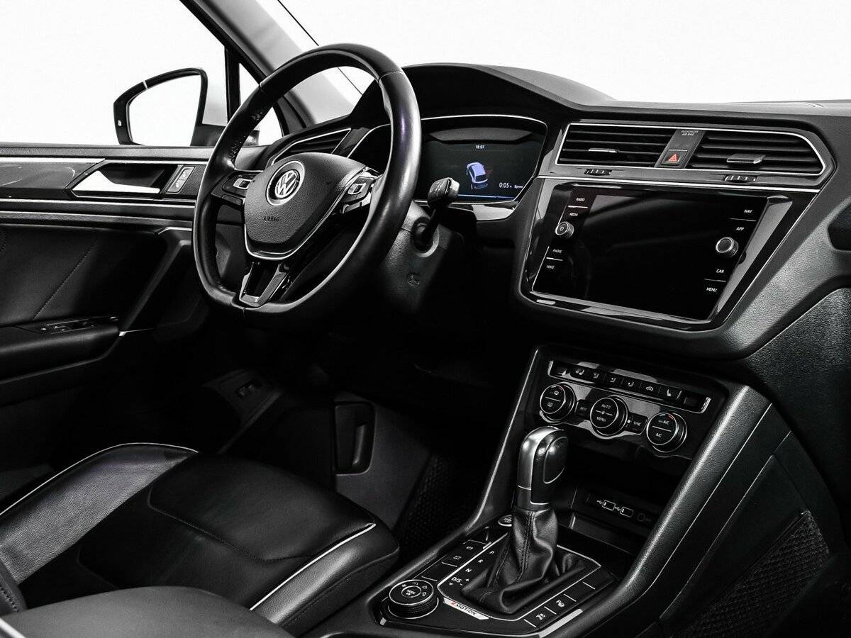 Купить Volkswagen Tiguan с пробегом. Фото: #8