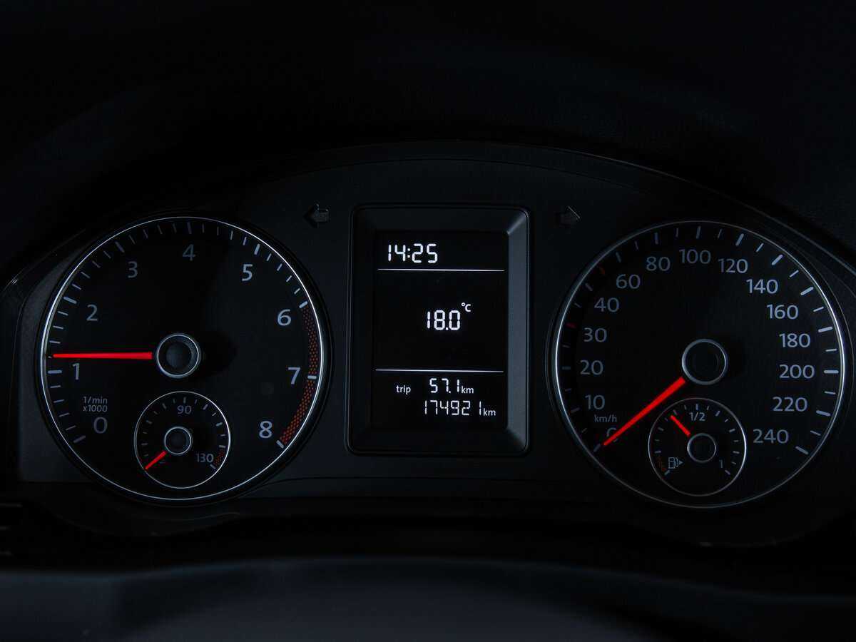 Купить Volkswagen Golf Plus с пробегом. Фото: #14