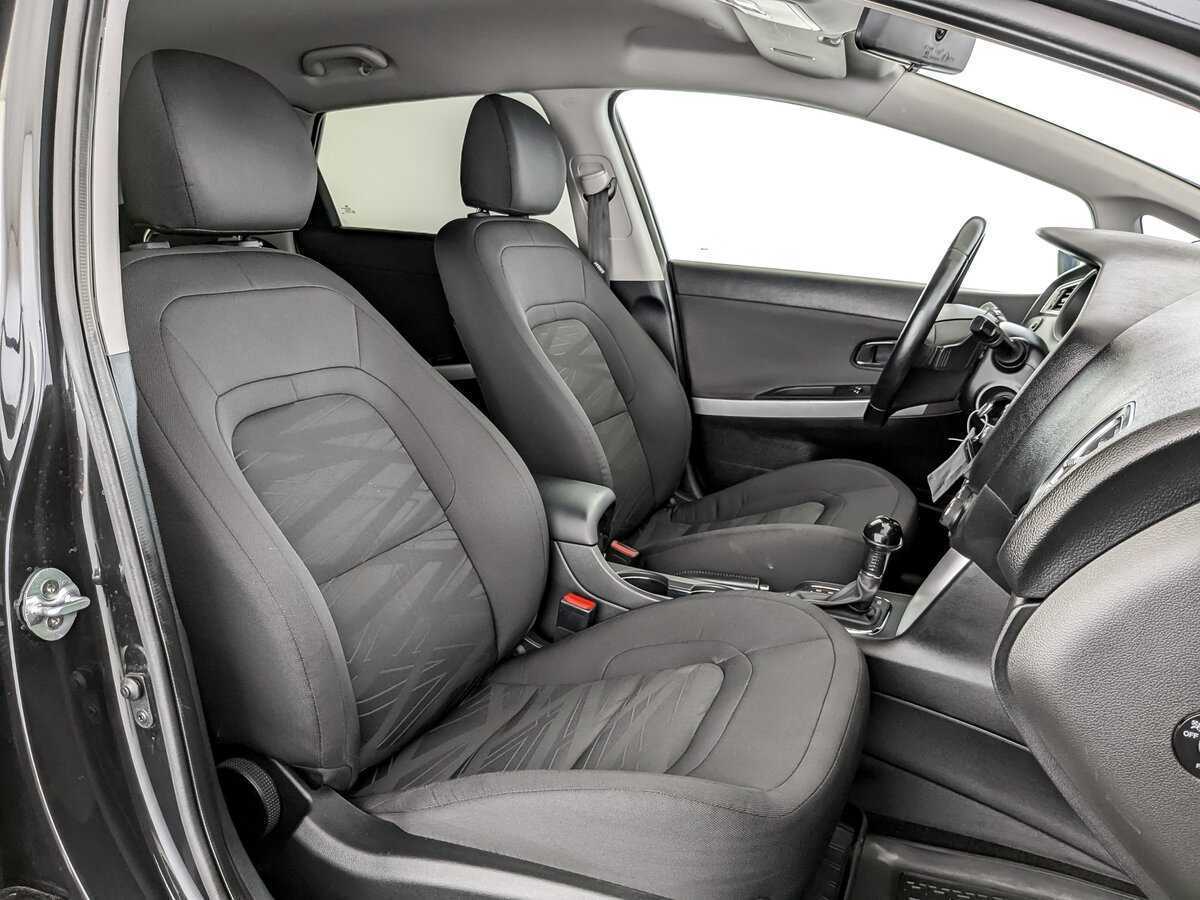 Купить Kia Ceed с пробегом. Фото: #24
