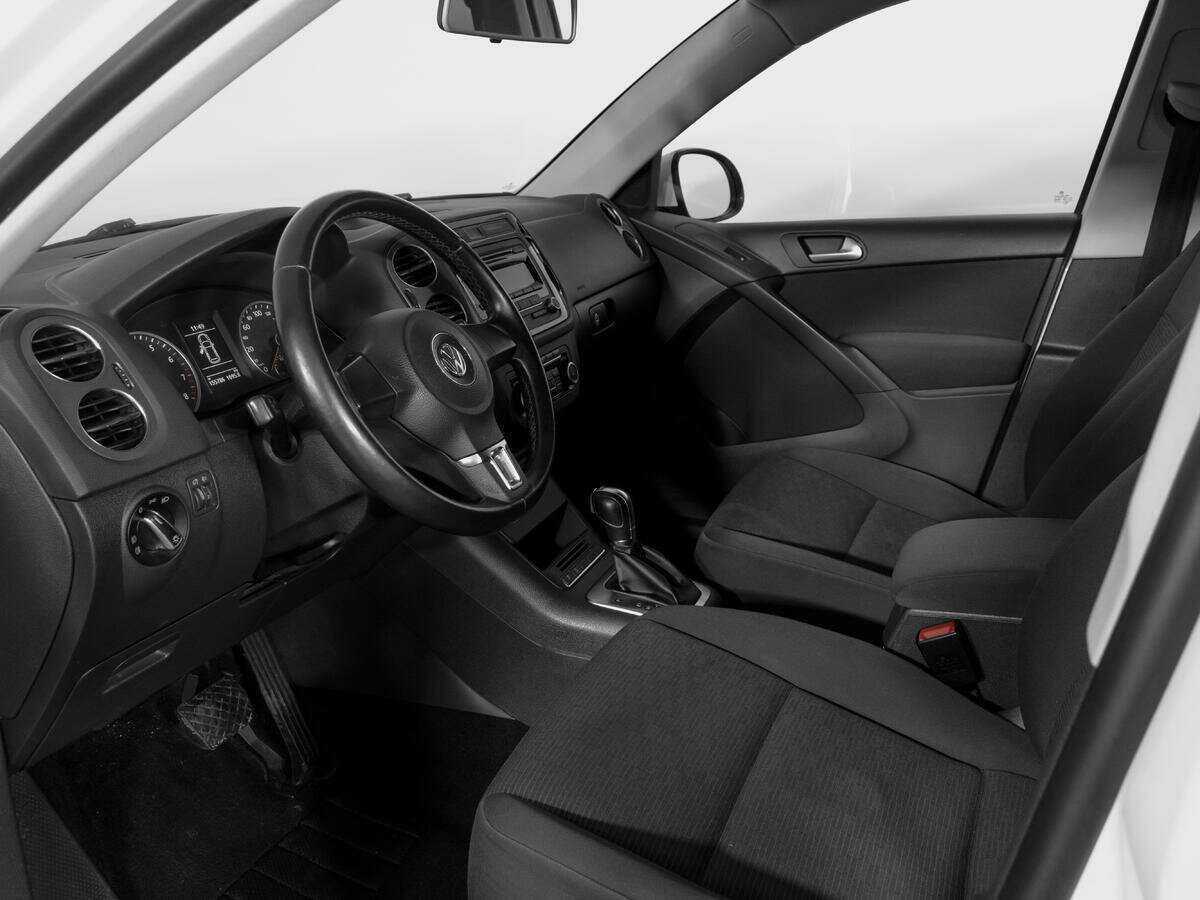 Купить Volkswagen Tiguan с пробегом. Фото: #14