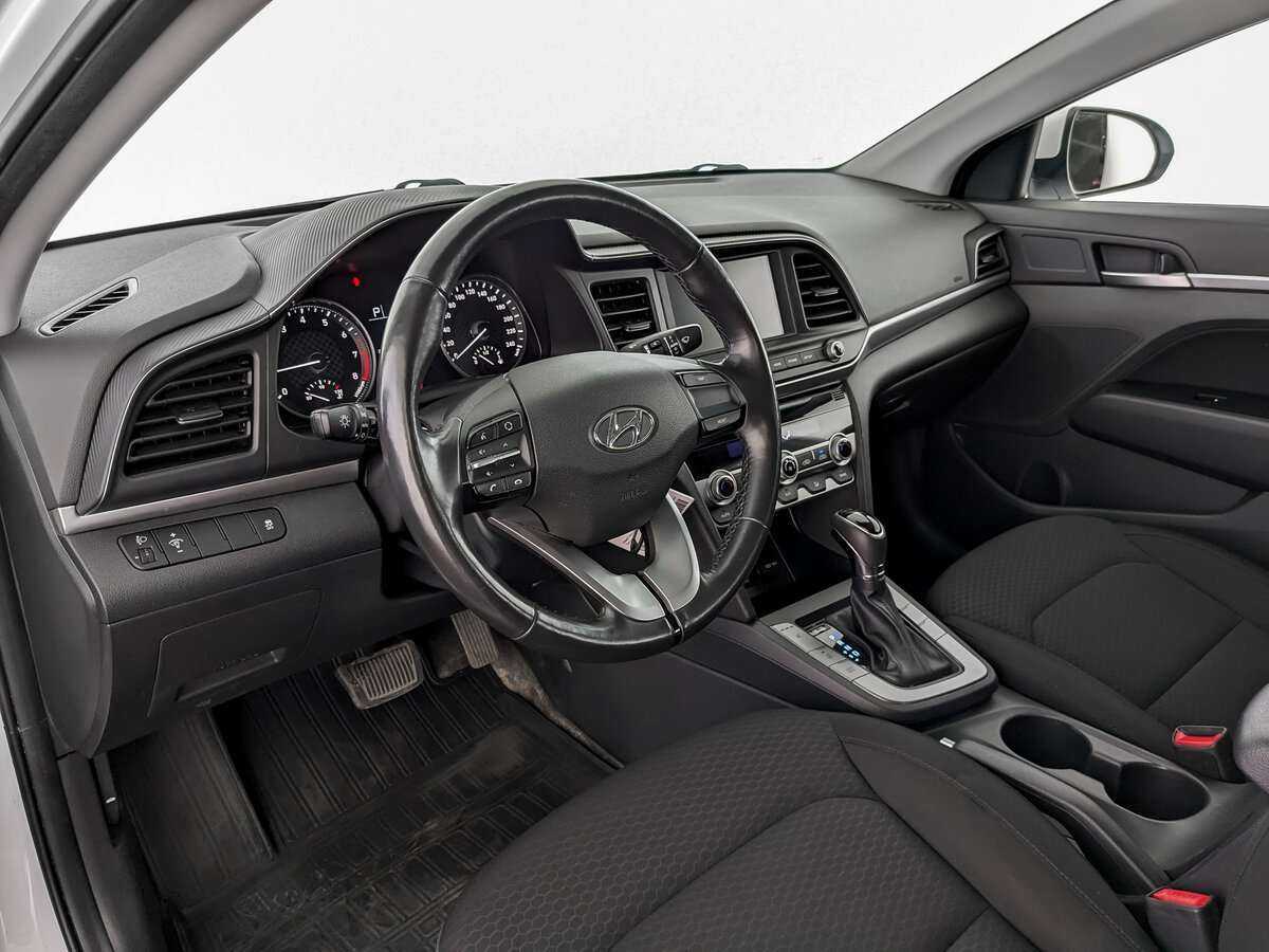 Купить Hyundai Elantra с пробегом. Фото: #13