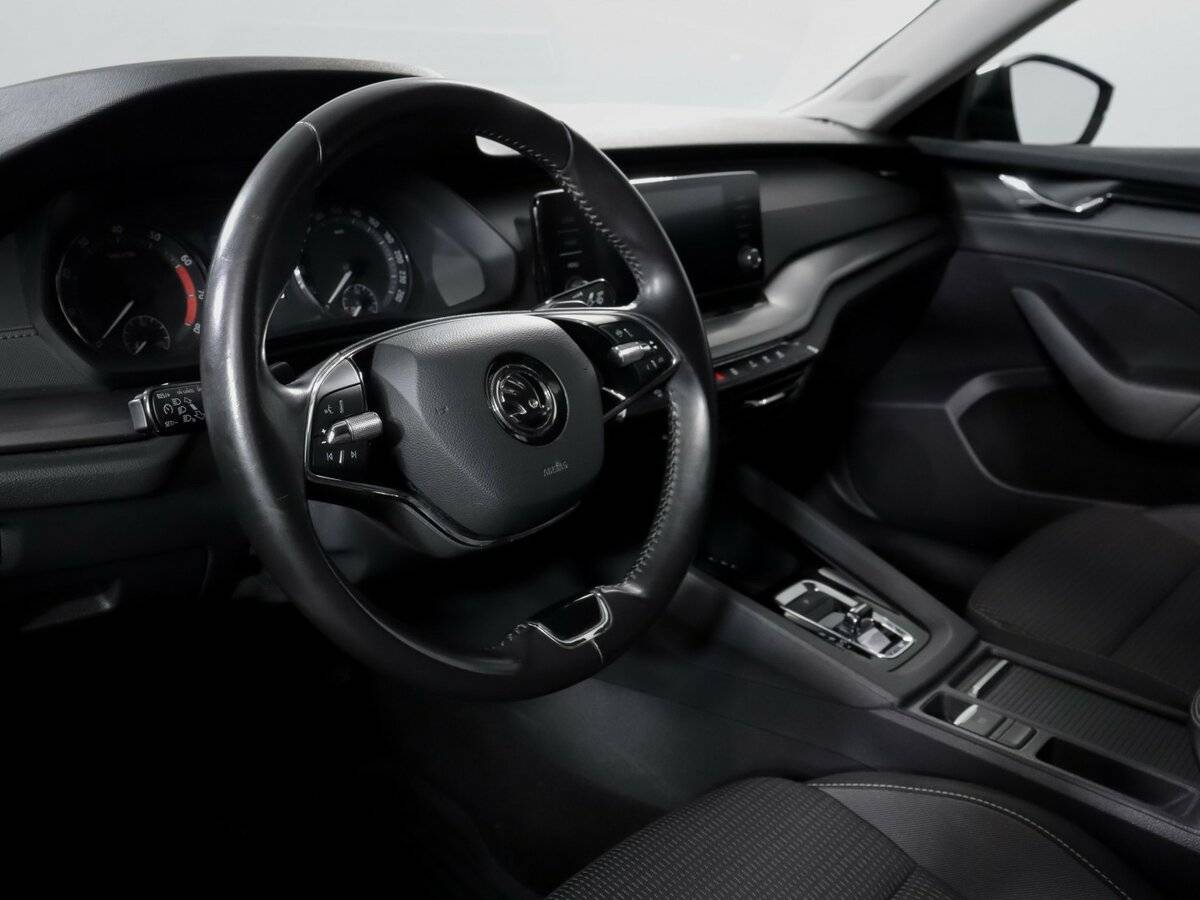 Купить Skoda Octavia с пробегом. Фото: #10