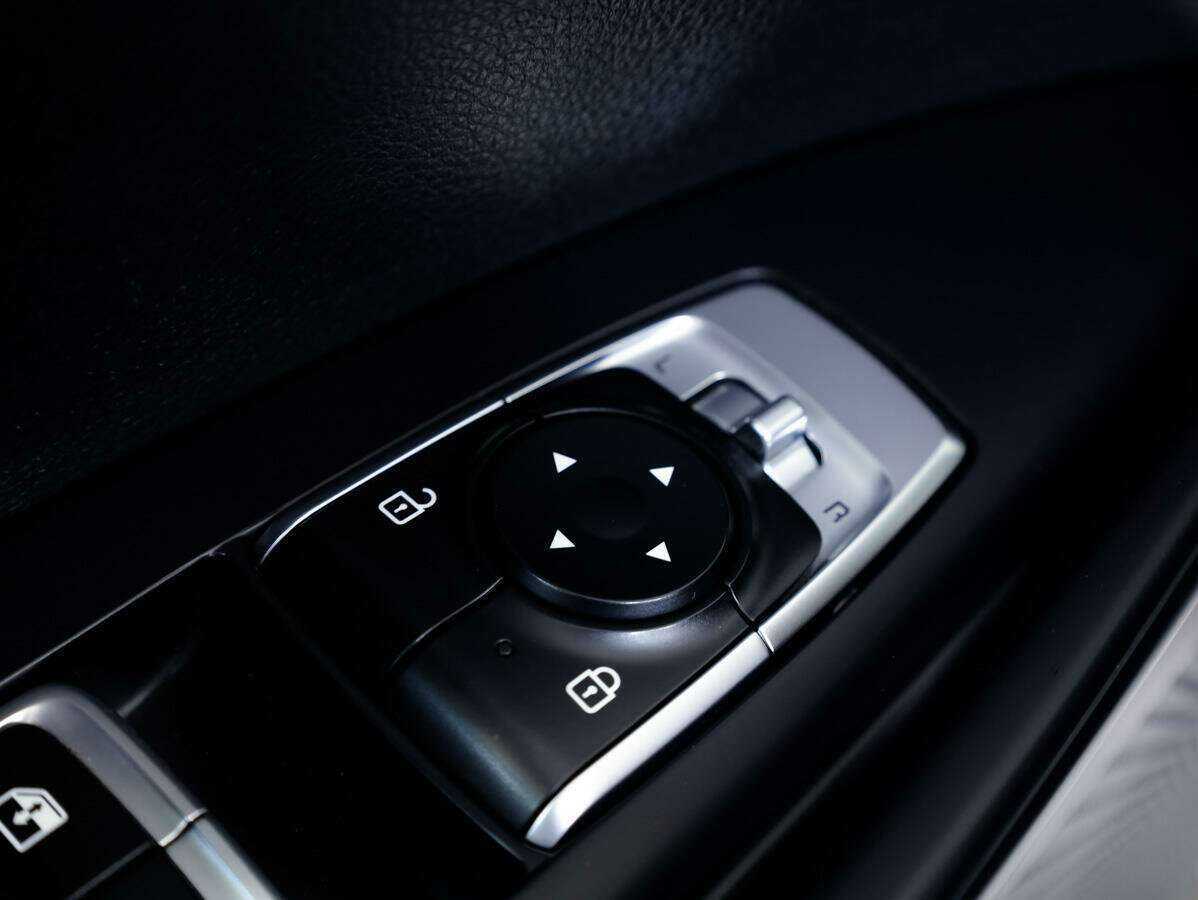 Купить Kia K5 с пробегом. Фото: #19