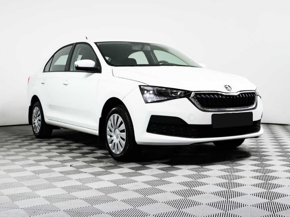 Купить Skoda Rapid с пробегом. Фото: #2