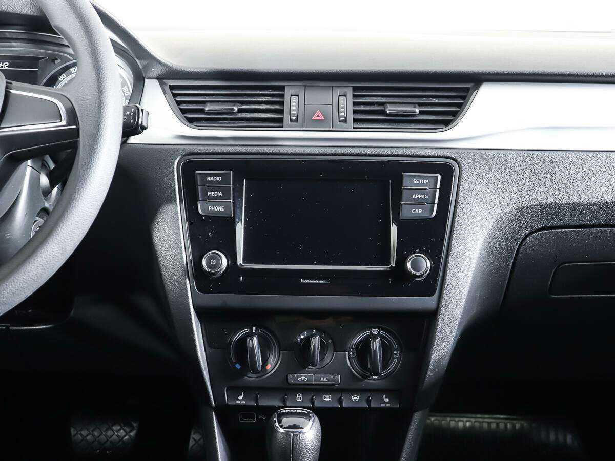 Купить Skoda Rapid с пробегом. Фото: #11