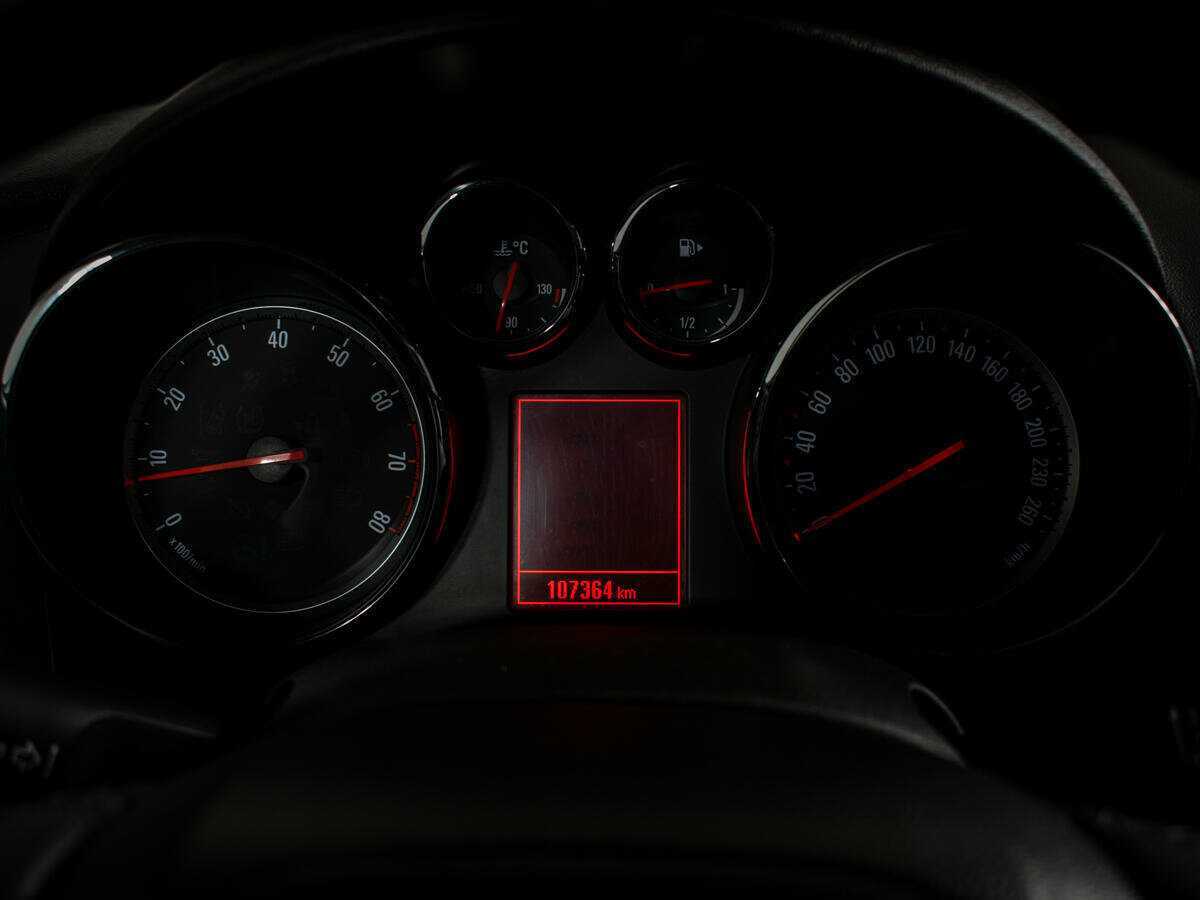 Купить Opel Astra с пробегом. Фото: #10