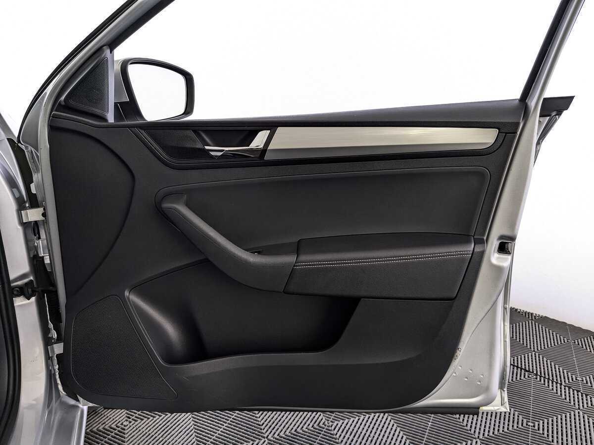 Купить Skoda Rapid с пробегом. Фото: #20