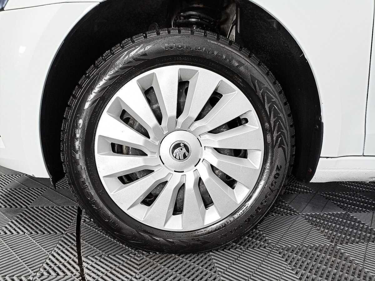 Купить Skoda Octavia с пробегом. Фото: #17