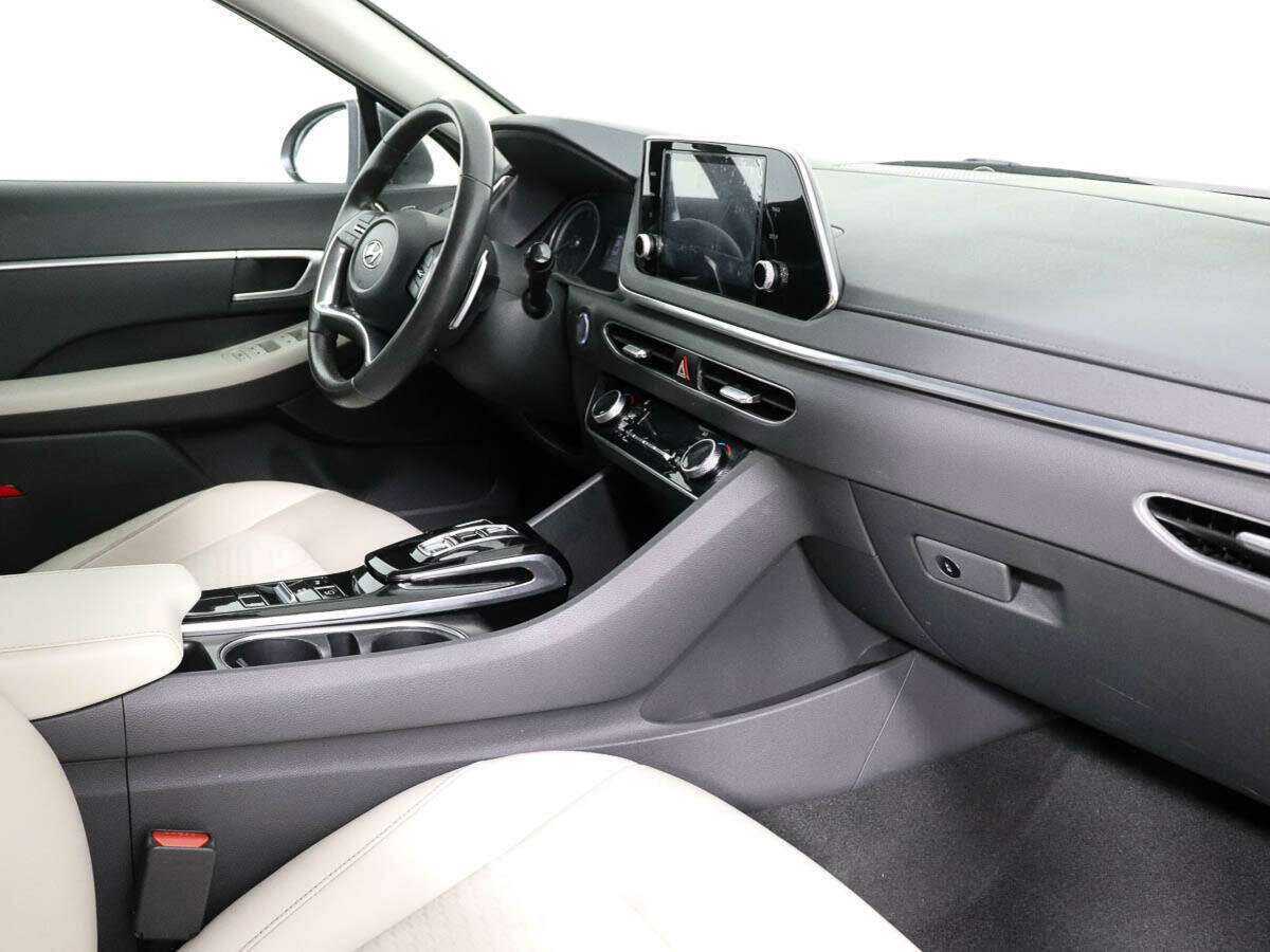 Купить Hyundai Sonata с пробегом. Фото: #6