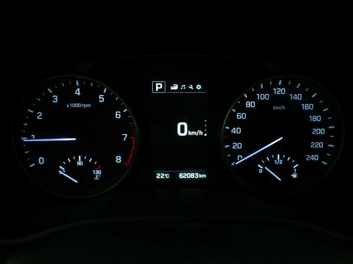 Купить Hyundai Elantra с пробегом. Фото: #10