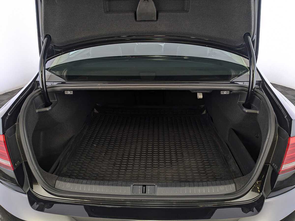 Купить Volkswagen Passat с пробегом. Фото: #9