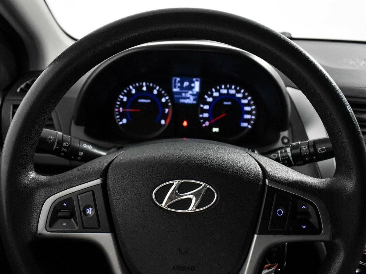 Купить Hyundai Solaris с пробегом. Фото: #15