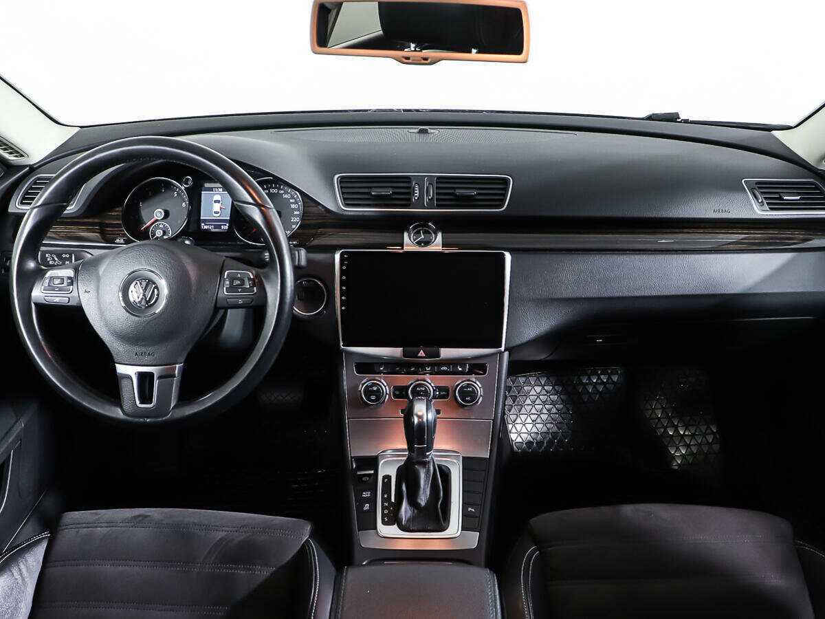 Купить Volkswagen Passat CC с пробегом. Фото: #10