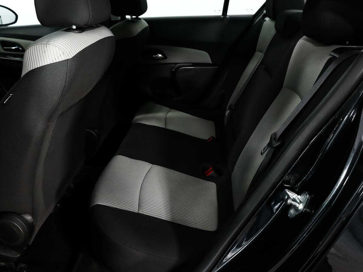 Купить Chevrolet Cruze с пробегом. Фото: #6