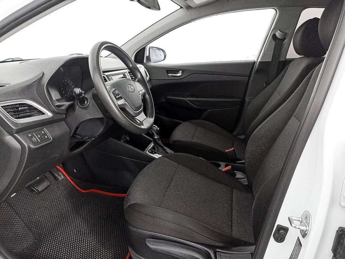 Купить Hyundai Solaris с пробегом. Фото: #13