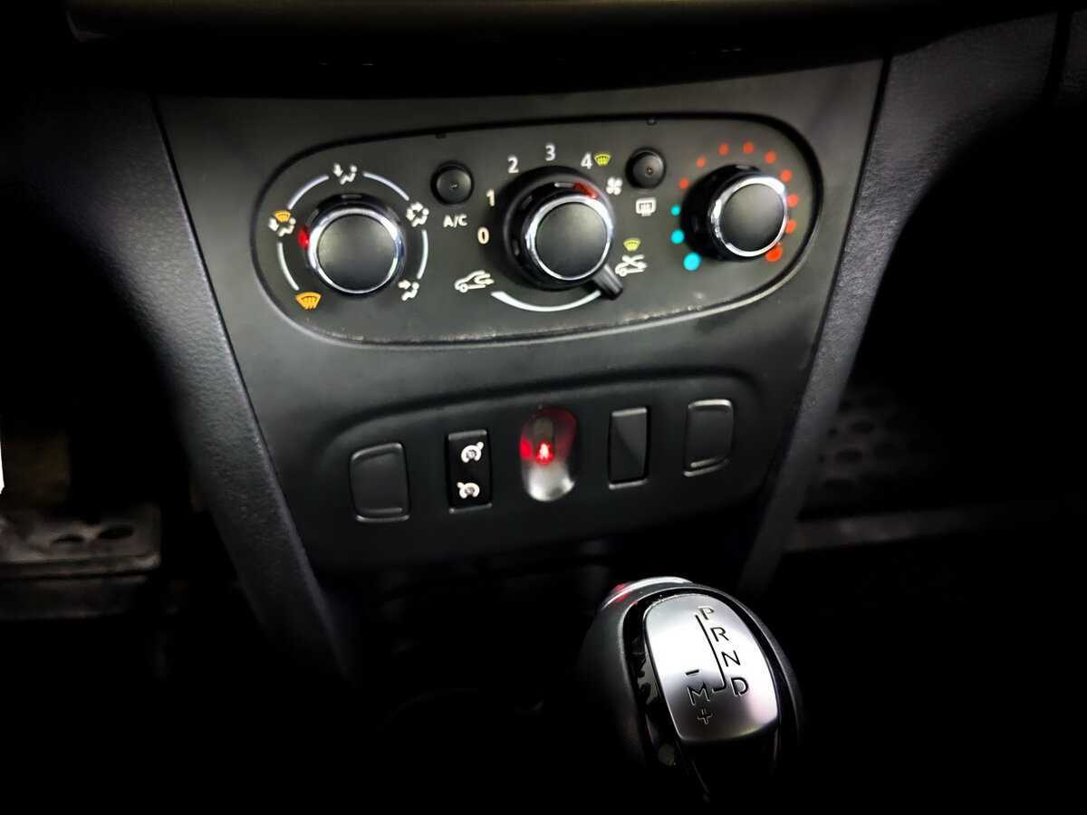 Купить Renault Sandero с пробегом. Фото: #24