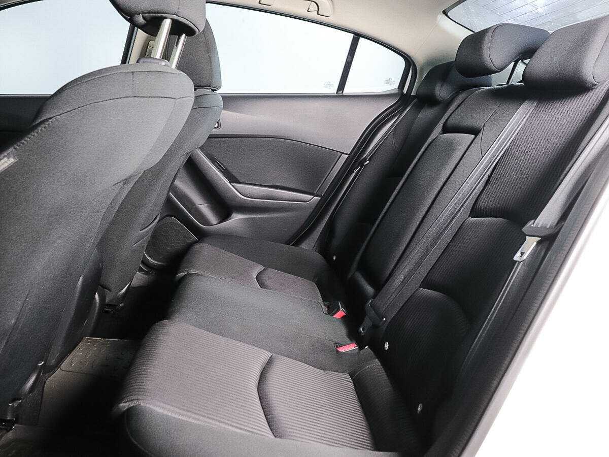 Купить Mazda 3 с пробегом. Фото: #9