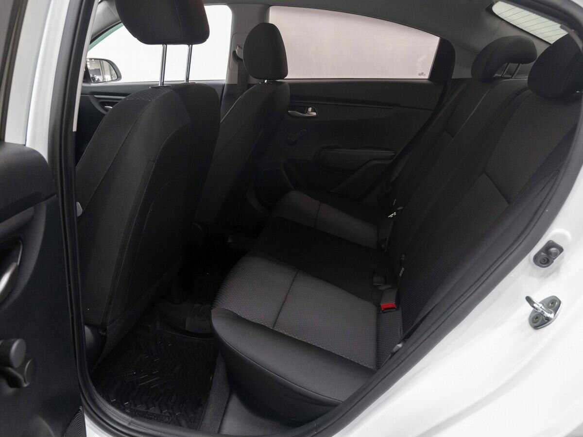 Купить Kia Rio с пробегом. Фото: #10