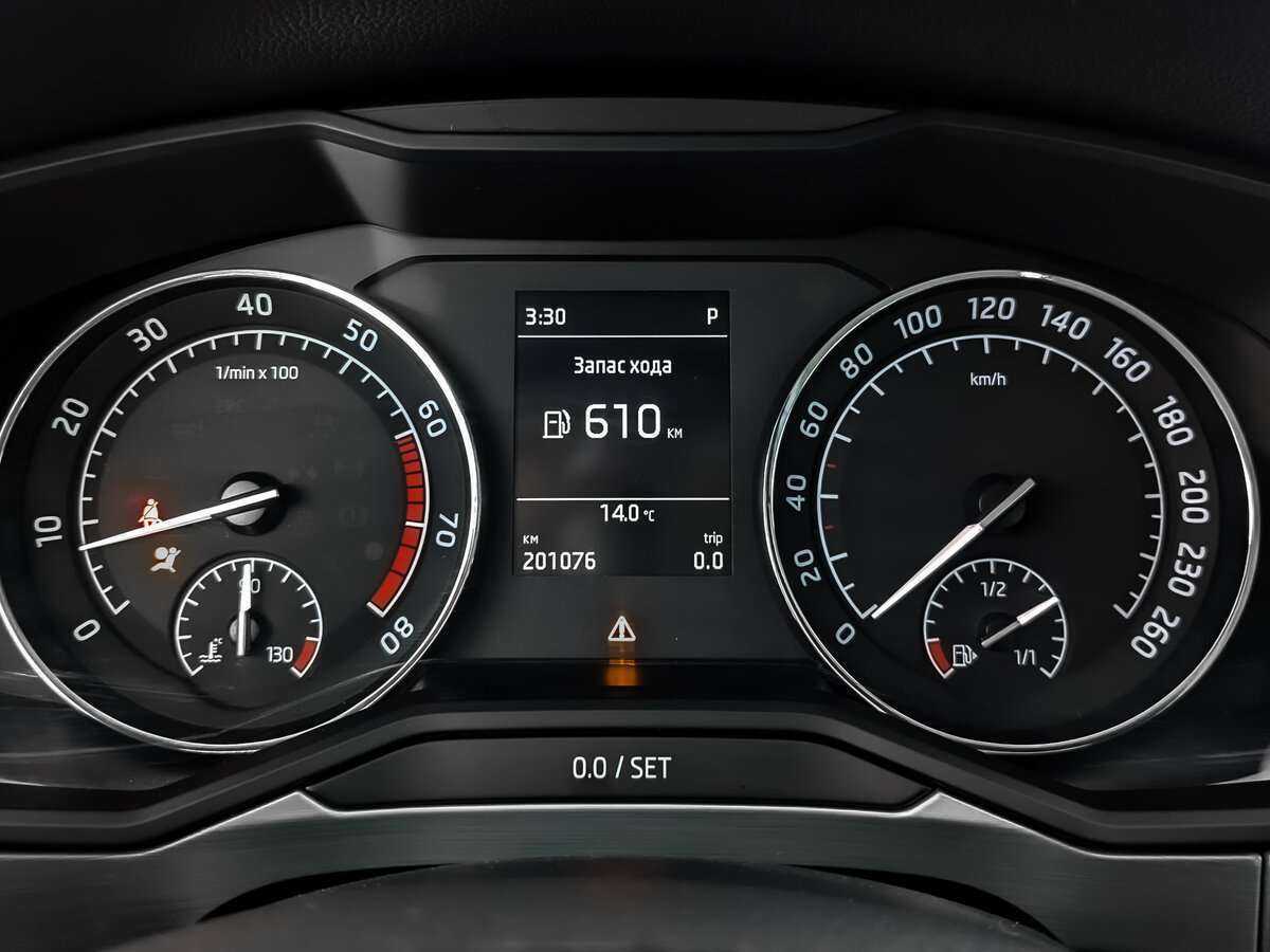 Купить Skoda Superb с пробегом. Фото: #11