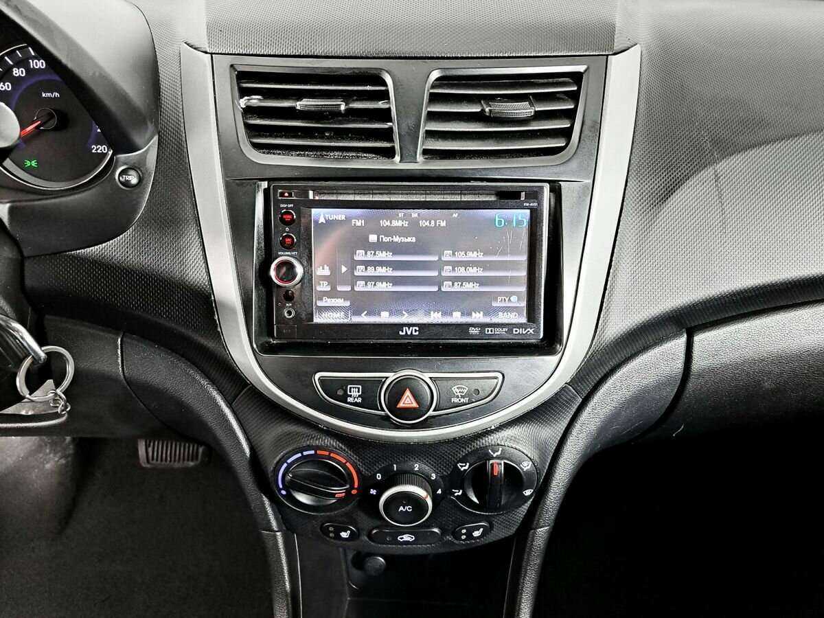 Купить Hyundai Solaris с пробегом. Фото: #12