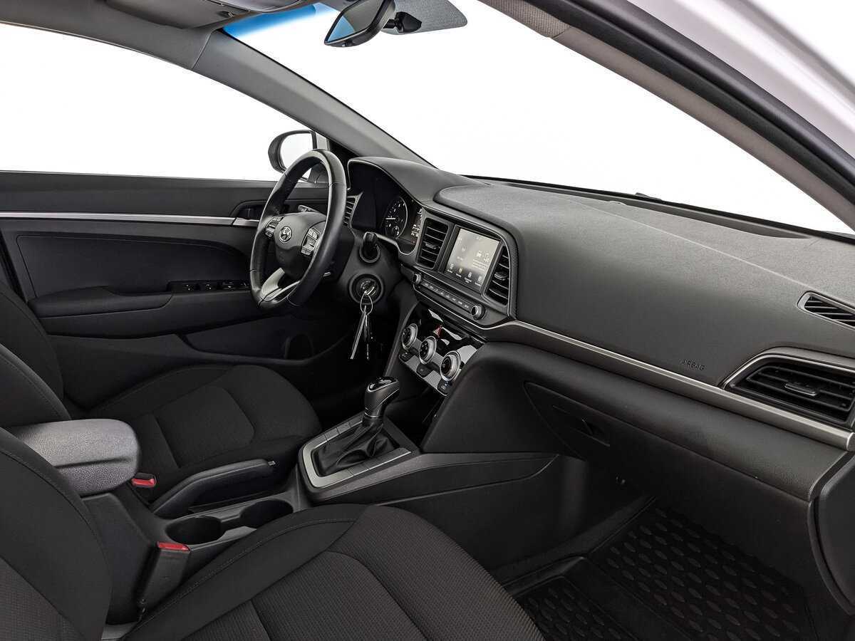 Купить Hyundai Elantra с пробегом. Фото: #12