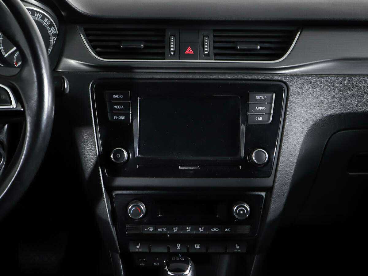 Купить Skoda Rapid с пробегом. Фото: #13