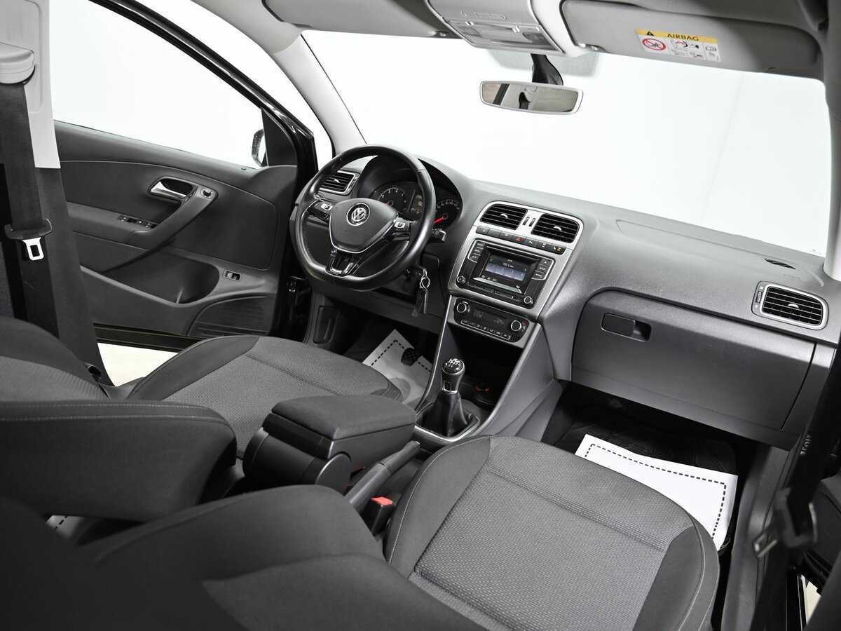 Купить Volkswagen Polo с пробегом. Фото: #9